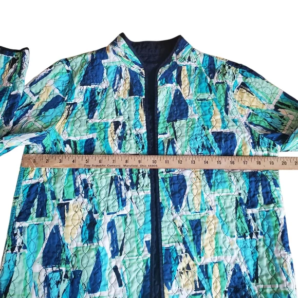 Blue/ Green Quilted Blazer with Modern Design. Lightweight.Reversible. SM. B0035 - Picture 4 of 7